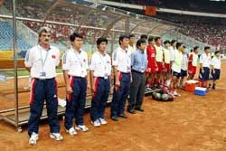 Thành công mà lại bị hạ lương!