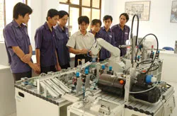 “Các trường THCN đã công bố xét tuyển thì giữ nguyên phương án”