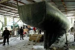 Bắt giữ một tàu ngầm tự chế chuyên chở ma túy