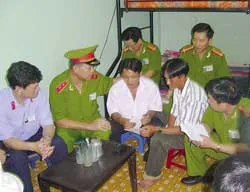 Giọt nước mắt hạnh phúc và “tấm bùa hộ mệnh”!