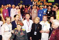 Cuộc hội ngộ 30 năm của “Đội quân tóc dài”