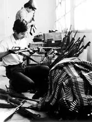 Lãnh đạo lực lượng vũ trang và nhân dân tham gia tổng tiến công và nổi dậy mùa xuân 1975 ảnh 2