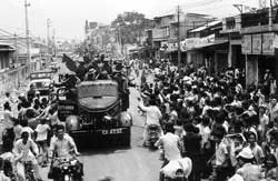 Bộ Chính trị chỉ đạo: Thời cơ mở cuộc tổng tấn công đã chín muồi