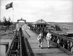 Bên cầu Hiền Lương lịch sử