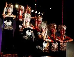 Tưng bừng các hoạt động lễ hội ngày 30-4 lịch sử ảnh 6