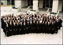 Nghệ sĩ Việt Nam và Mỹ biểu diễn tại Quảng Ninh