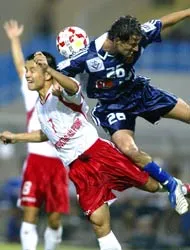 Number one V- League 2005 (vòng 12 ngày 8-5) ảnh 3