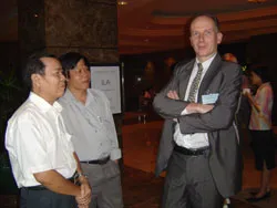 Nhiều cơ hội - lắm  thách thức