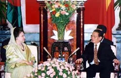 Tăng kim ngạch thương mại hai nước lên 100 triệu USD