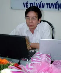 Tư vấn tuyển sinh năm 2005 cùng bạn đọc