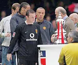 Nỗi đau của “kẻ tay trắng”