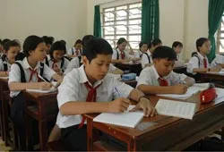 Kết thúc kỳ thi tốt nghiệp THCS 2004 –2005