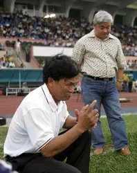 Ông Nguyễn Hồng Thanh vẫn giữ chức HLV trưởng đội LG.HN.ACB ảnh 1