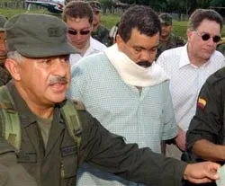 Thủ lĩnh AUC đầu thú