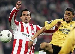 HLV Souness quyết tâm giữ Jermain Jenas ảnh 1