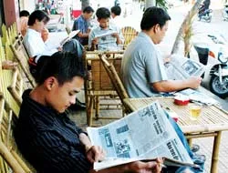 Báo ra ngoại thành