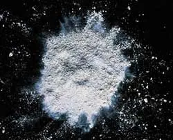 Nuốt 100 bao cao su chứa cocain