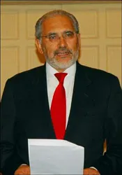 Tổng thống tuyên bố từ chức