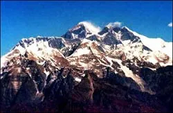Chinh phục đỉnh Everest dù chỉ còn 1 tay