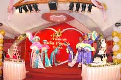 Đặt tiệc cưới ở đâu?