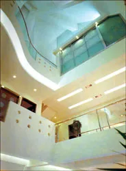 Khoảng thông tầng sang trọng ảnh 4