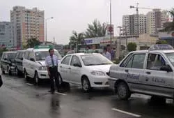 Đụng xe dây chuyền, 5 ô tô hư hỏng