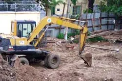 Tạm đình chỉ thi công để khắc phục sự cố