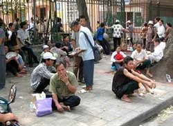 Giảm “nóng” nhưng vẫn phức tạp