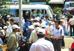 Nhiều biện pháp chống thi hộ, thi kèm