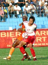 Các trận đấu vòng 18 (ngày 3-7) ảnh 2