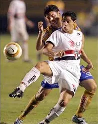 Cơ hội cứu mùa bóng thảm họa của Paranaense ảnh 1