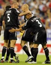 Real Madrid ra mắt thiên hà ...ảo ảnh 1