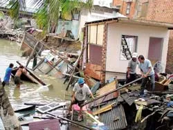 Tiền tỷ... vẫn trôi sông!