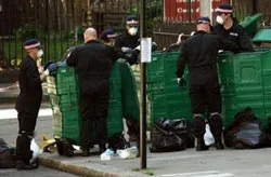 Mở chiến dịch truy lùng thủ phạm