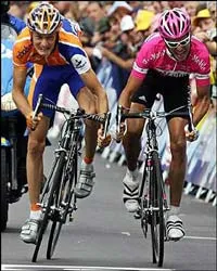 Lance Armstrong bắt đầu cảm thấy sức ép ảnh 1