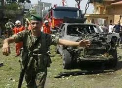 Bộ trưởng Quốc phòng thoát chết trong gang tấc