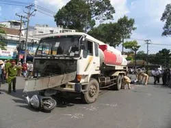 1 người chết, 5 người bị thương