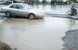 Thi công kéo dài, ổ gà thành... ổ voi