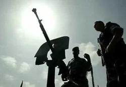 Tiếp tục những hành động trả đũa