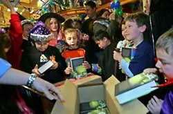 Harry Potter phát hành tại Việt Nam cùng lúc với toàn thế giới ảnh 2