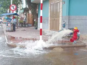 Ống mới, nước vẫn đục ảnh 2