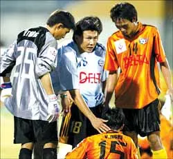 Number One V- League 2005 (Vòng 20 ngày 17-7) ảnh 1
