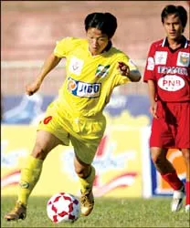 Number One V- League 2005 (Vòng 20 ngày 17-7) ảnh 4