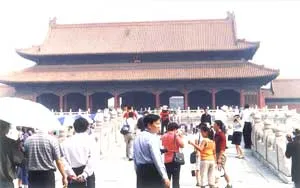 Khách đi du lịch nước ngoài tăng đột biến