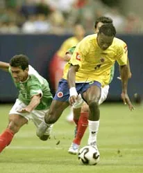 Mexico – Colombia 1-2: Trận thua toàn diện của nhà vô địch ảnh 1