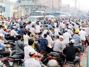 Hạn chế xe cá nhân- việc cần làm ngay