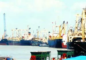 Phát triển huyện Nhà Bè thành khu công nghiệp cảng biển lớn nhất thành phố