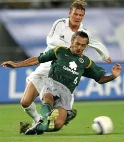 Beckham “Nói chuyện phải quấy" trong đường hầm ảnh 1