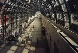 Hệ thống tàu điện ngầm bị đe dọa đánh bom