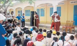 Cần có mùa hè thực sự cho trẻ em ngoại thành